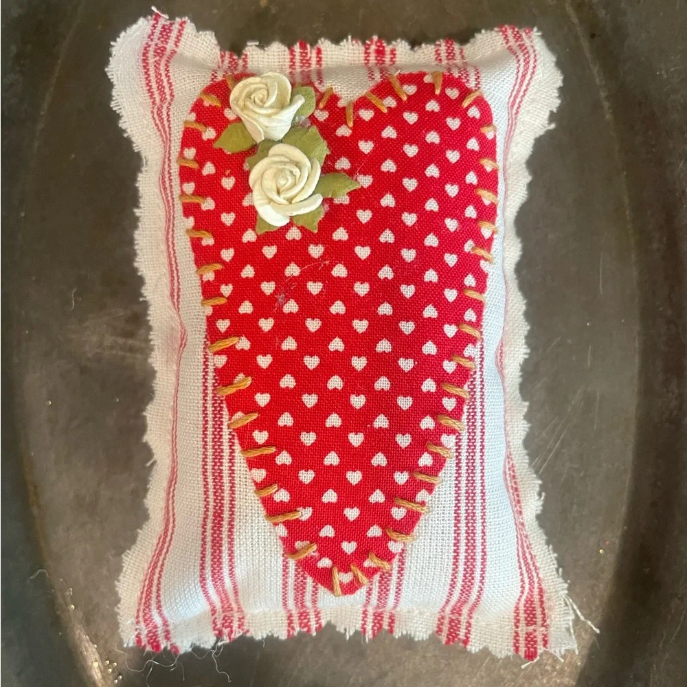 Valentine Heart Bowl Fillers New - Picture 4 of 6